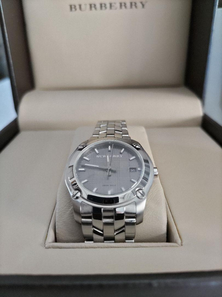 Buy Shop Burberry Herringbone Grey Dial Silver Steel Strap Watch for Women - BU1851 USA Online