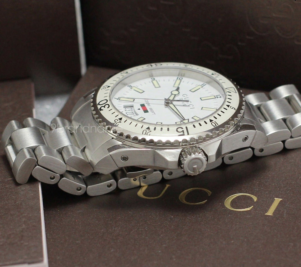 Buy Shop Gucci Dive Quartz White Dial Silver Steel Strap Watch for Men - YA136302 USA Online
