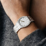 Buy Shop Gucci 25H Quartz Diamonds Silver Dial Silver Steel Strap Watch for Women - YA163401 USA Online